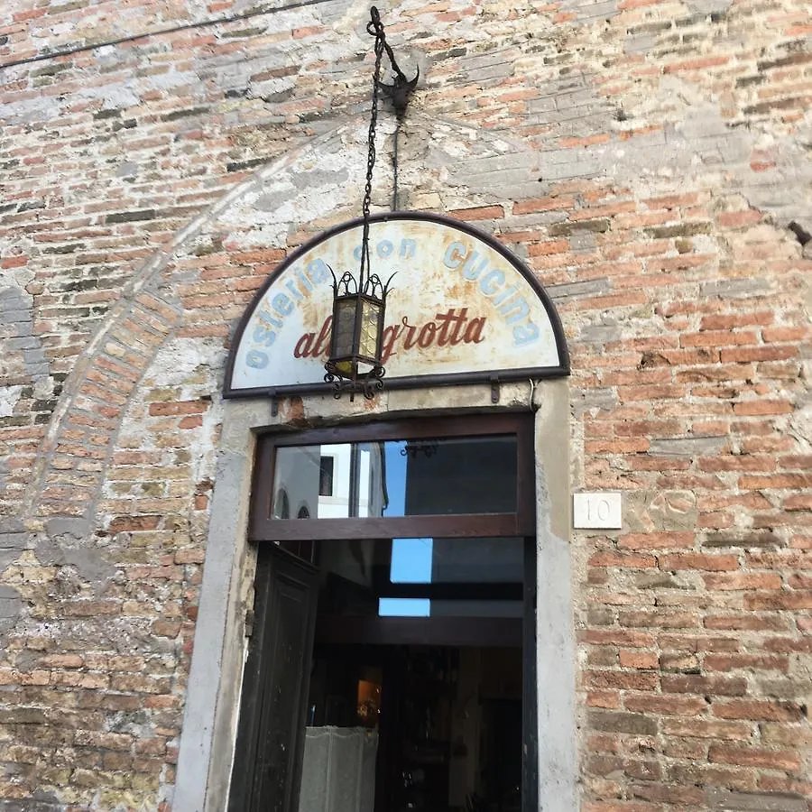 La Loggia Al Duomo - Treviso Apartment 0*,  Italy